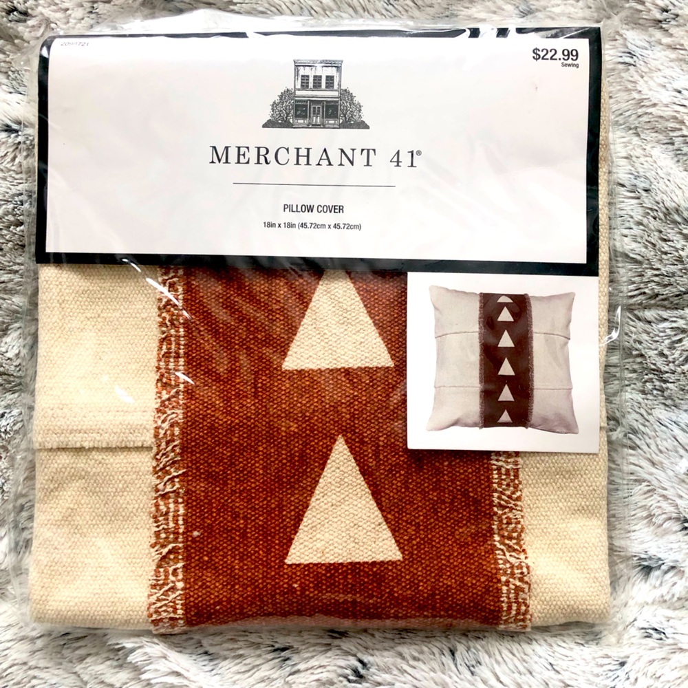 NWT Merchant 41  accent pillow cover 18x18